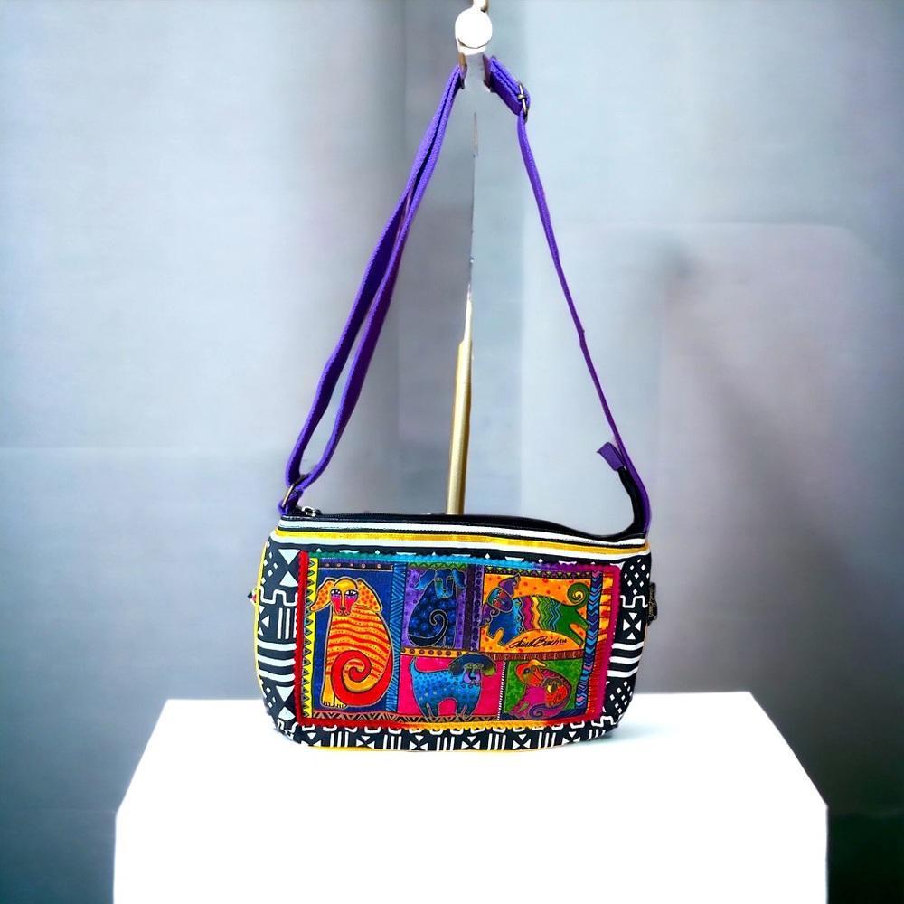 Laurel Burch Medium Crossbody Zipper
Top 15"X10"-Dog Tails Patchwork NWT